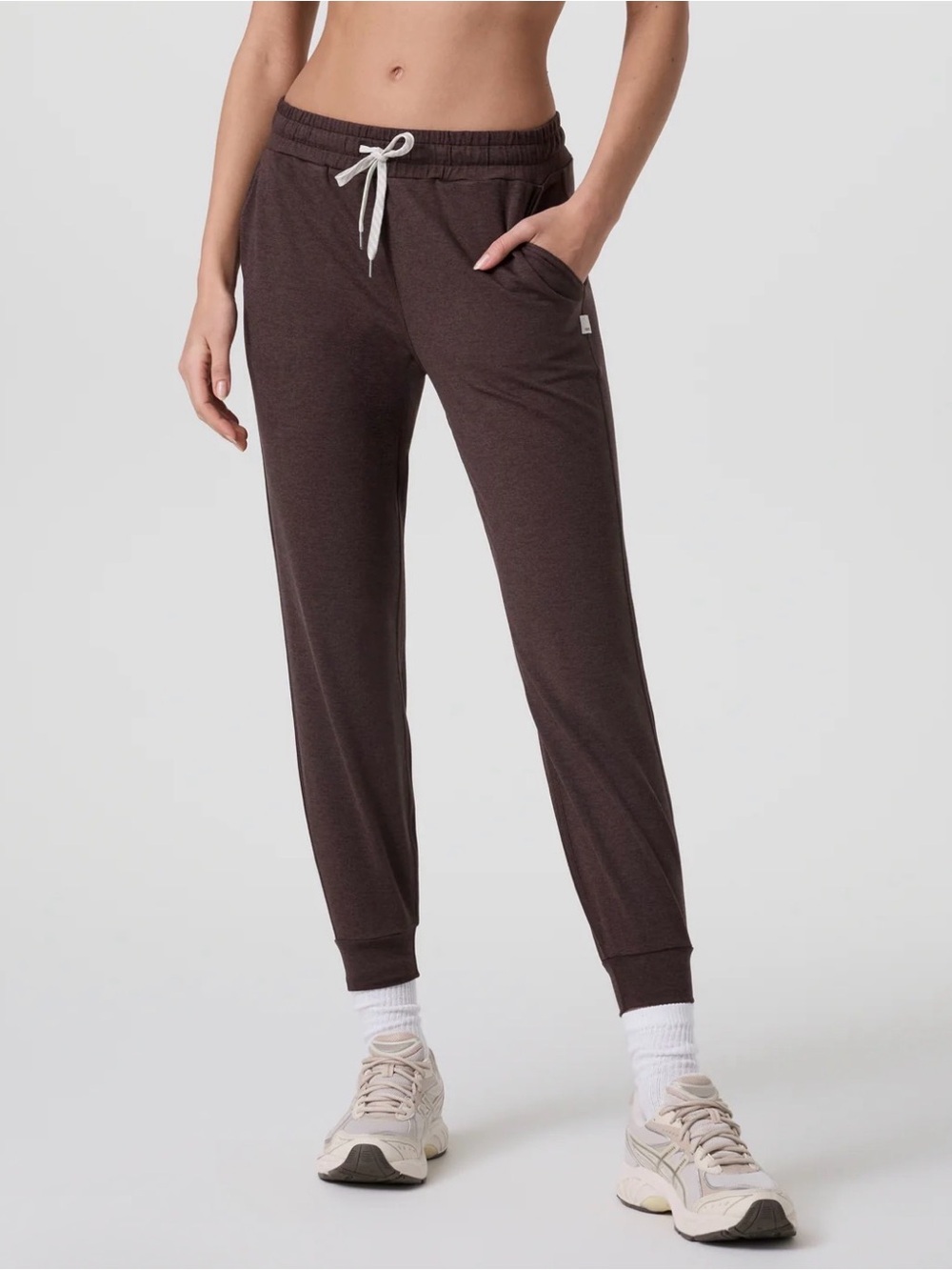 Vuori Women’s Performance Joggers - XXL Long